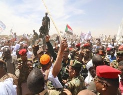 العرب اليوم - استمرار الاشتباكات بين الجيش السوداني والدعم السريع ونحو 100 ألف سوداني يلجأون لتشاد