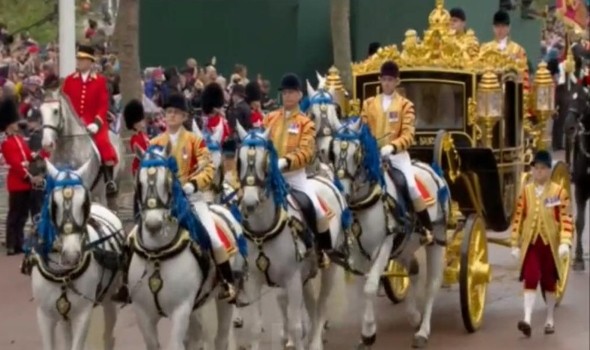 انطلاق مراسم تتويج الملك تشارلز الثالث في أكبر احتفال رسمي في بريطانيا منذ 70 عامًا