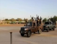  العرب اليوم - احتدام المعارك في أم درمان والجيش السوداني يشنّ غارات على مدينة الضعين شرق دارفور