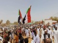  العرب اليوم - السودانيون يؤدون صلاة العيد في أم درمان وسط مشاعر متباينة بعد 14 شهرا من الحرب