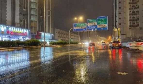 الإمارات تشهد أكبر كميات أمطار خلال 75 عاماً