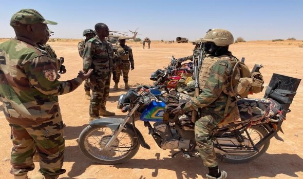  العرب اليوم - محادثات إكواس مع انقلابيي النيجر لم تسفر عن نتائج والمجلس العسكري يخشى من فرنسا