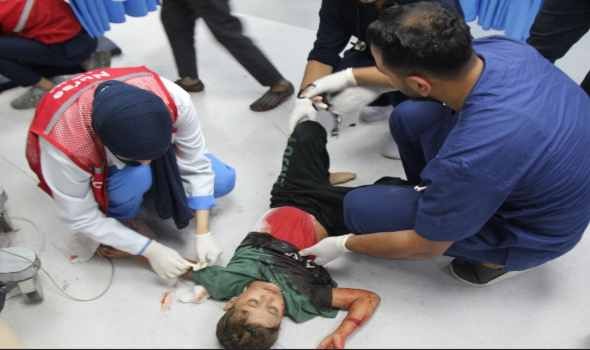  العرب اليوم - أطباء أميركيين اختاروا البقاء في غزة و17 غادروا عقب حصار المستشفى الذي يقدمون فيه خدماتهم