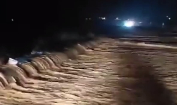 السيول تجتاح أجزاء واسعة من مدينة مرسى مطروح في مصر