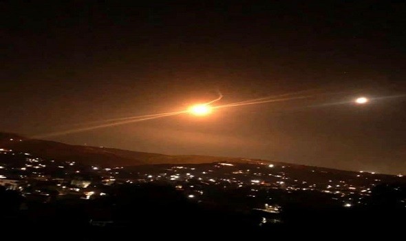  العرب اليوم - وزارة الدفاع السورية تُعلن مقتل عدداً من المدنيين والعسكريين بضربات جوية إسرائيلية على مدينة حلب