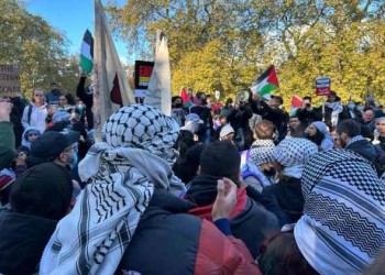  العرب اليوم - عشرات التونسيين يتظاهرون أمام سفارة واشنطن تضامنا مع الفلسطينيين