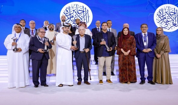  العرب اليوم - إعلان الفائزين بـ "جائزة الإعلام العربي" وسمير عطا الله شخصية العام وتكريم خاص للراحلة جيزيل خوري