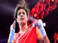  العرب اليوم - الملاكمة الجزائرية إيمان خليف تفوز بمباراتها الأولى عقب جدل بشأن الأهلية الجنسية
