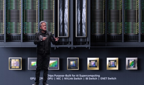 رئيس إنفيديا ينفي عدم رضاه عن أوبن إيه آي ويؤكد خطة استثمار ضخم