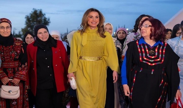 إطلالات أنيقة للملكة رانيا استوحي من فخامتها لعيد الفطر