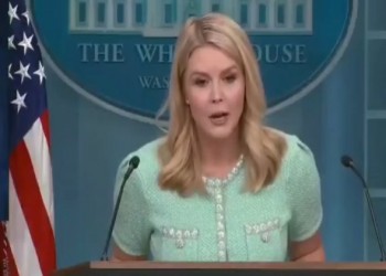  العرب اليوم - ترمب يثير الجدل بتصريحاته عن مظهر متحدثة البيت الأبيض كارولين ليفيت