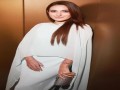  العرب اليوم - أمينة خليل تتألق في الأبيض بإطلالات عصرية ولمسات أنثوية