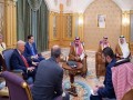  العرب اليوم - ترمب يعلن رفع العقوبات عن سوريا تجاوبا مع طلب سعودي ويبدأ خطوات لتطبيع العلاقات