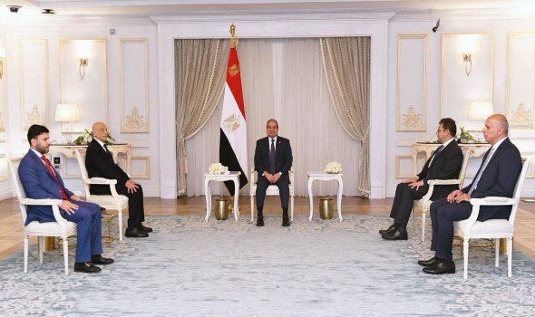  العرب اليوم - السيسي يبحث مع عقيلة صالح سبل التسوية السياسية الشاملة في ليبيا ويؤكد أن استقرارها أولوية وامتداد لأمن مصر القومي