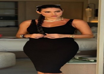  العرب اليوم - ياسمين صبري تختار الفستان الأسود الصيفي بأسلوب أنثوي أنيق يبرز أناقتها وجاذبيتها