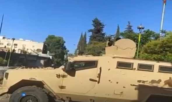  العرب اليوم - الدفاع السورية تعلن بدء انسحاب الجيش من محافظة السويداء تنفيذا لاتفاق وقف اطلاق النار