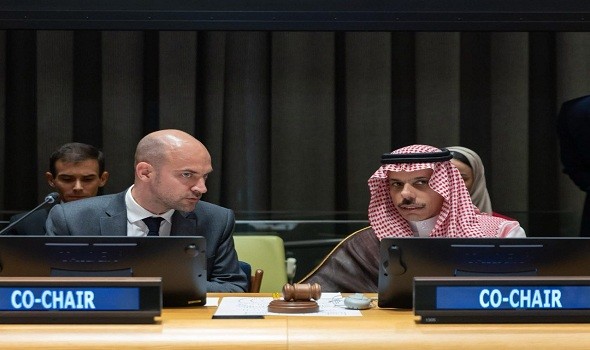  العرب اليوم - مؤتمر حل الدولتين يواصل أعماله في يومه الثاني وسط توافق على تسوية عادلة للقضية الفلسطينية