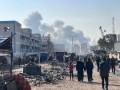  العرب اليوم - إستشهاد 25 فلسطينيا في غزة نتيجة قصف إسرائيلي استهدف مناطق قرب مراكز توزيع المساعدات