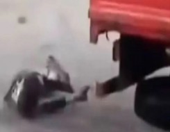  العرب اليوم - تقييد ثلاثة أشخاص بشاحنات وسحلهم يثير جدلًا واسعًا في مصر