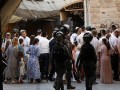  العرب اليوم - تلفزيون بي بي سي يوثّق هجوم مستوطنين إسرائيليين على مزرعة فلسطينية في الضفة الغربية