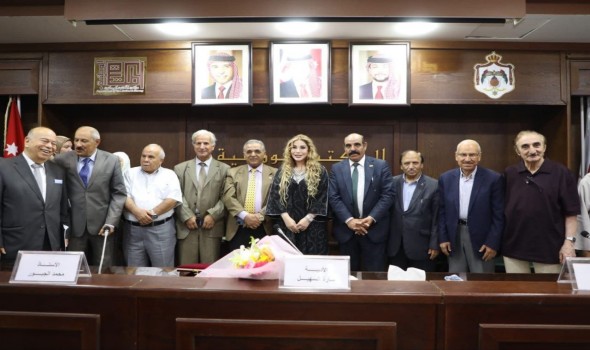  العرب اليوم - ندوة أدبية حول كتاب "فحوى التأويل" للكاتب علي القيسي برعاية الدكتورة والأديبة سارة السهيل