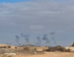  العرب اليوم - قصف إسرائيلي عنيف على خان يونس رغم إعلان ترامب استئناف وقف إطلاق النار والموافقة على بناء 1300 وحدة استيطانية جنوب القدس