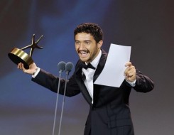  العرب اليوم - أحمد مالك أول مصري يفوز بجائزة أفضل ممثل في ختام مهرجان الجونة