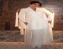  العرب اليوم - الأناقة الناعمة تميز إطلالات النجمات في أسبوع الأزياء بالرياض
