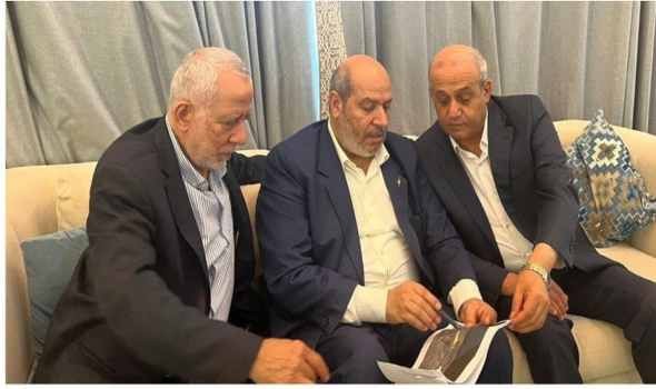  العرب اليوم - الفصائل الفلسطينية تتمسك برفض بحث ملف السلاح قبل تنفيذ المرحلة الأولى من اتفاق وقف إطلاق النار في غزة