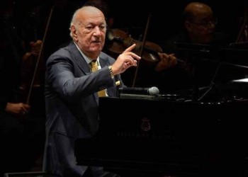  العرب اليوم - الموسيقار عمر خيرت يُكرَّم في افتتاح مهرجان الأوبرا العربية بالدوحة