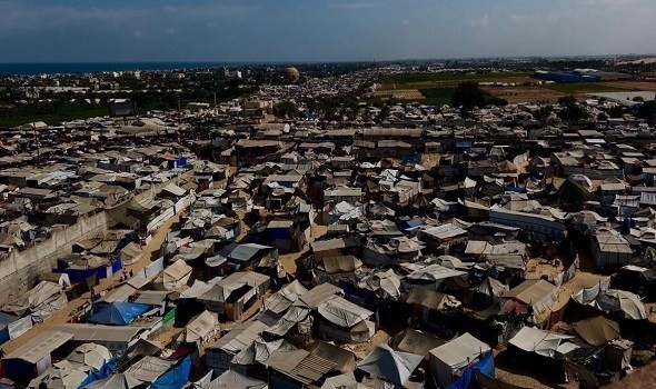  العرب اليوم - أمطار غزيرة تغرق خيام النازحين في خان يونس بقطاع غزة