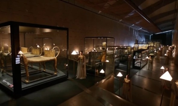  العرب اليوم - أول ظهور لكنوز الملك توت عنخ آمون في المتحف المصري الكبير في تجربة لا مثيل لها