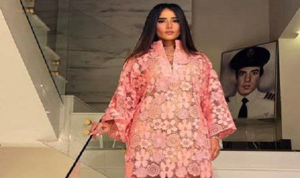 العرب اليوم - النجمات يختتمن عام 2025 بإطلالات مفعمة بالحيوية وألوان تنبض بالأناقة والجرأة