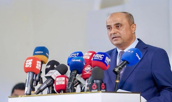 رئيس الحكومة اليمنية يعلن جهود ضمان استمرار عمل مؤسسات الدولة