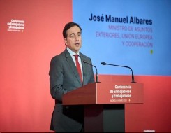  العرب اليوم - وزير الخارجية الإسباني يؤكد رفض السلوك المسيء في مباراة مصر وإسبانيا