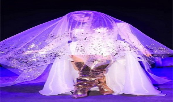 ميريام فارس تخطف الأنظار بإطلالات ملكية في الرياض