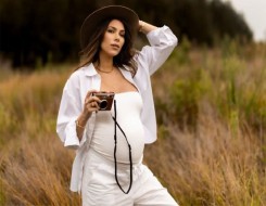  العرب اليوم - إطلالات أنيقة للنجمات خلال الحمل في شهر المرأة