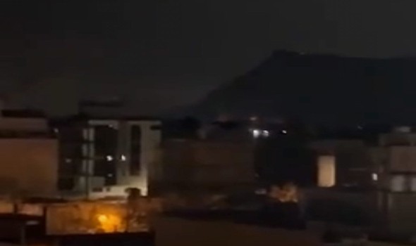  العرب اليوم - إستهداف محطات للطاقة في أصفهان وخورمشهر  والحرس الثوري يتوعَد بإستهداف محطات الطاقة وحقول النفط في المنطقة