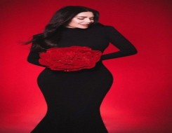  العرب اليوم - سيرين عبد النور تتألق بالفستان الأسود بإطلالات تجمع الكلاسيكية والجرأة