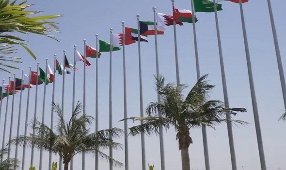 العرب اليوم - مجلس التعاون الخليجي يدين الهجمات الإيرانية على الإمارات والكويت ويحذر من تهديد أمن المنطقة