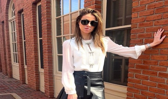  العرب اليوم - صيحة الجلد تتصدر موضة ربيع 2026 بإطلالات النجمات بين الكلاسيكية والعصرية