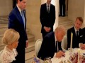  العرب اليوم - ترامب يعلن توقيع مذكرة التفاهم مع إيران والبيت الأبيض يوثق مراسم التوقيع في فرنسا