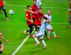  العرب اليوم - سيناريو دراماتيكي الأرجنتين تقلب الطاولة وتسجل الهدف الثالث في شباك مصر