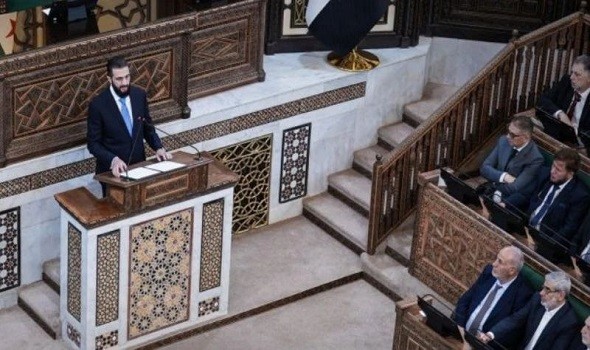  العرب اليوم - انعقاد الجلسة الأولى لمجلس الشعب الانتقالي في سوريا والشرع يدعو لترسيخ الحوار وسيادة القانون