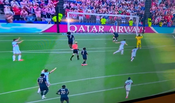  العرب اليوم - بوكيتينو يهاجم التدخلات السياسية بعد خروج أميركا من كأس العالم