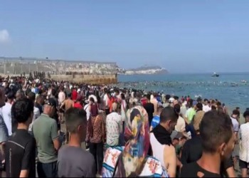 العرب اليوم - دعوات إلكترونية تشجع على عبور جماعي جديد إلى سبتة وتفاعل مع التهديدات الحدودية