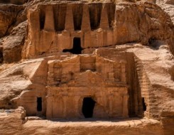  العرب اليوم - الأردن في الخريف وجهات تكتسي بألوان الطبيعة الساحرة