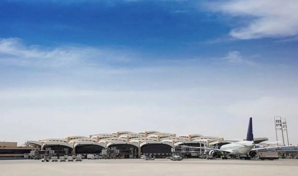  العرب اليوم - استمرار إغلاق مطار الملك خالد الدولي بالرياض ليوم إضافي بعد هجمات متتالية أوقعت قتلى ومصابين